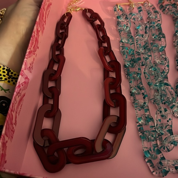 Natasha 80s vibes plastic acrylic chain necklaces - Picture 2 of 5